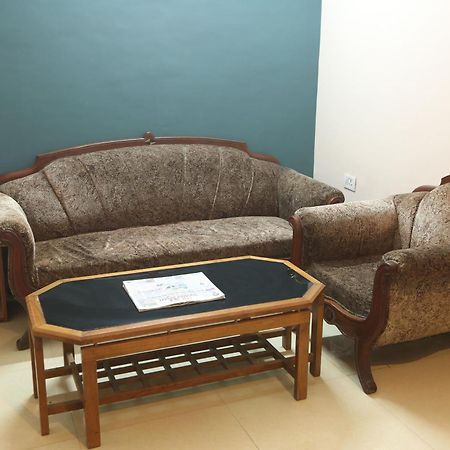 Hotel Ginger Palace - Corporate Hotel Noida Sector 62 Екстериор снимка