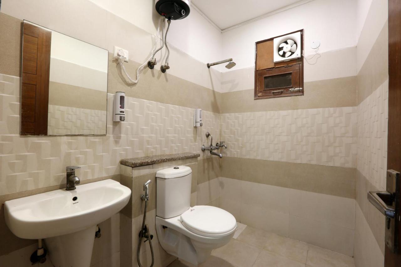 Hotel Ginger Palace - Corporate Hotel Noida Sector 62 Екстериор снимка