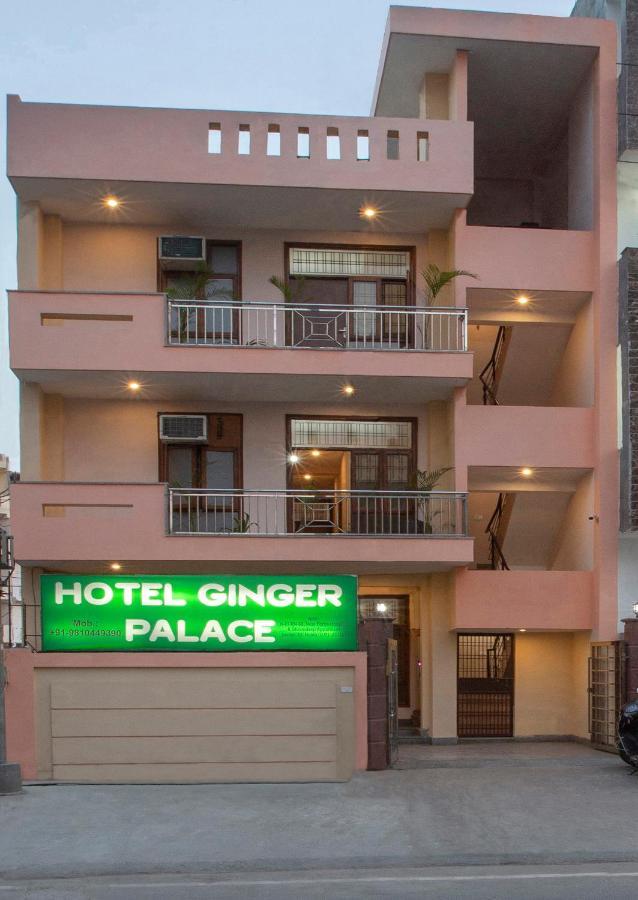 Hotel Ginger Palace - Corporate Hotel Noida Sector 62 Екстериор снимка