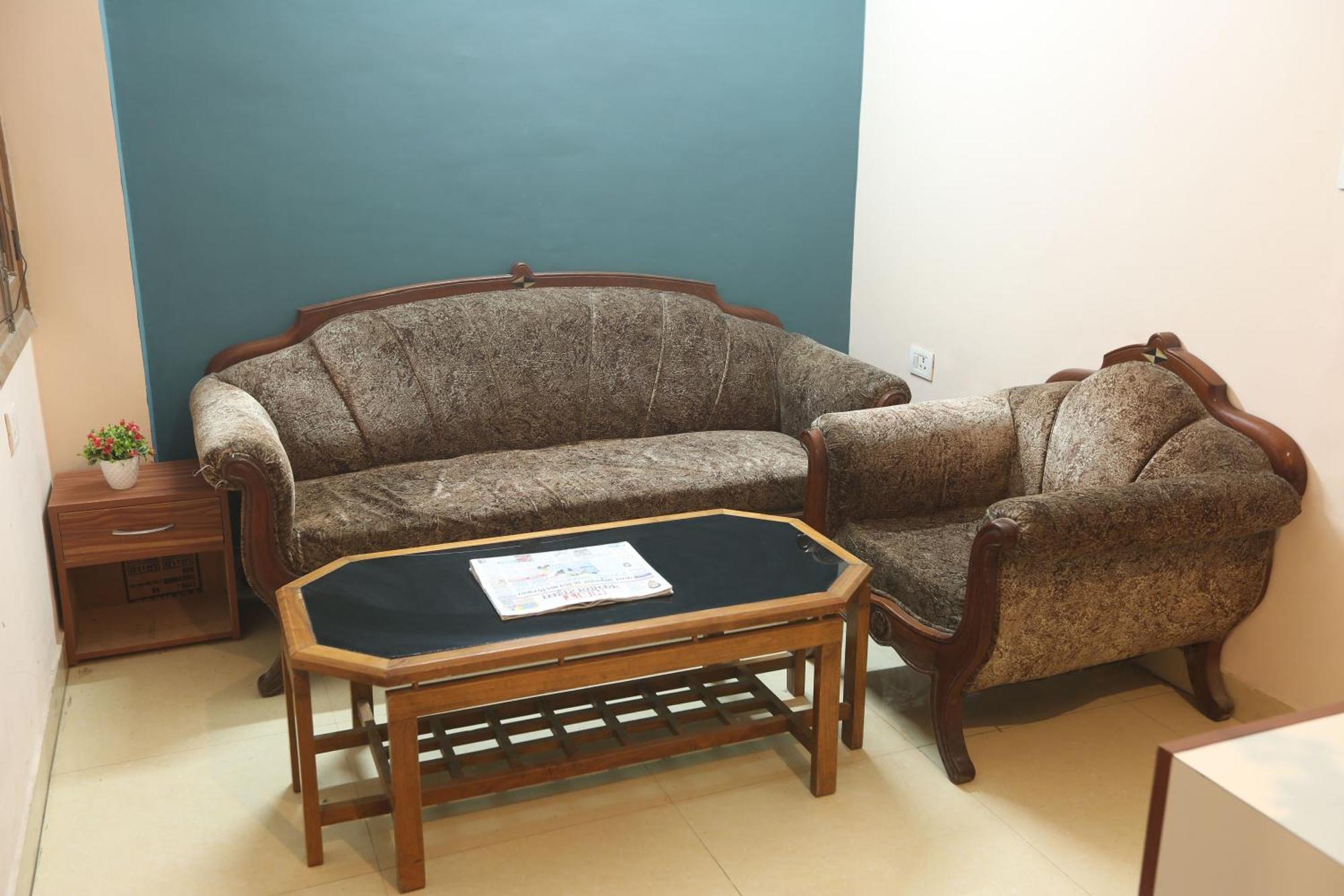Hotel Ginger Palace - Corporate Hotel Noida Sector 62 Екстериор снимка